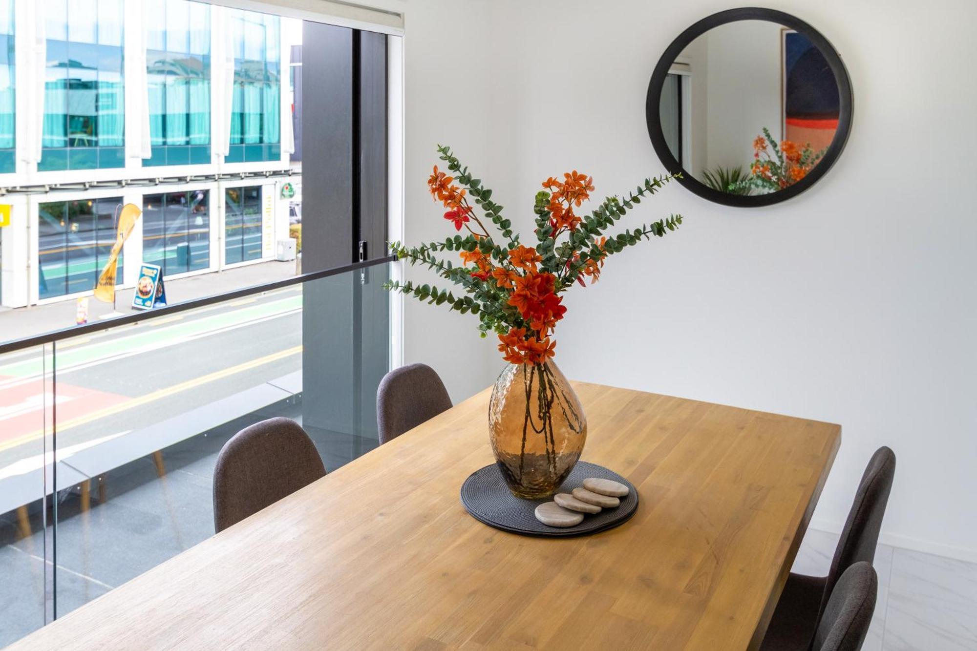 Luxury Living: 2-Bedroom Retreat In 크라이스트처치 외부 사진